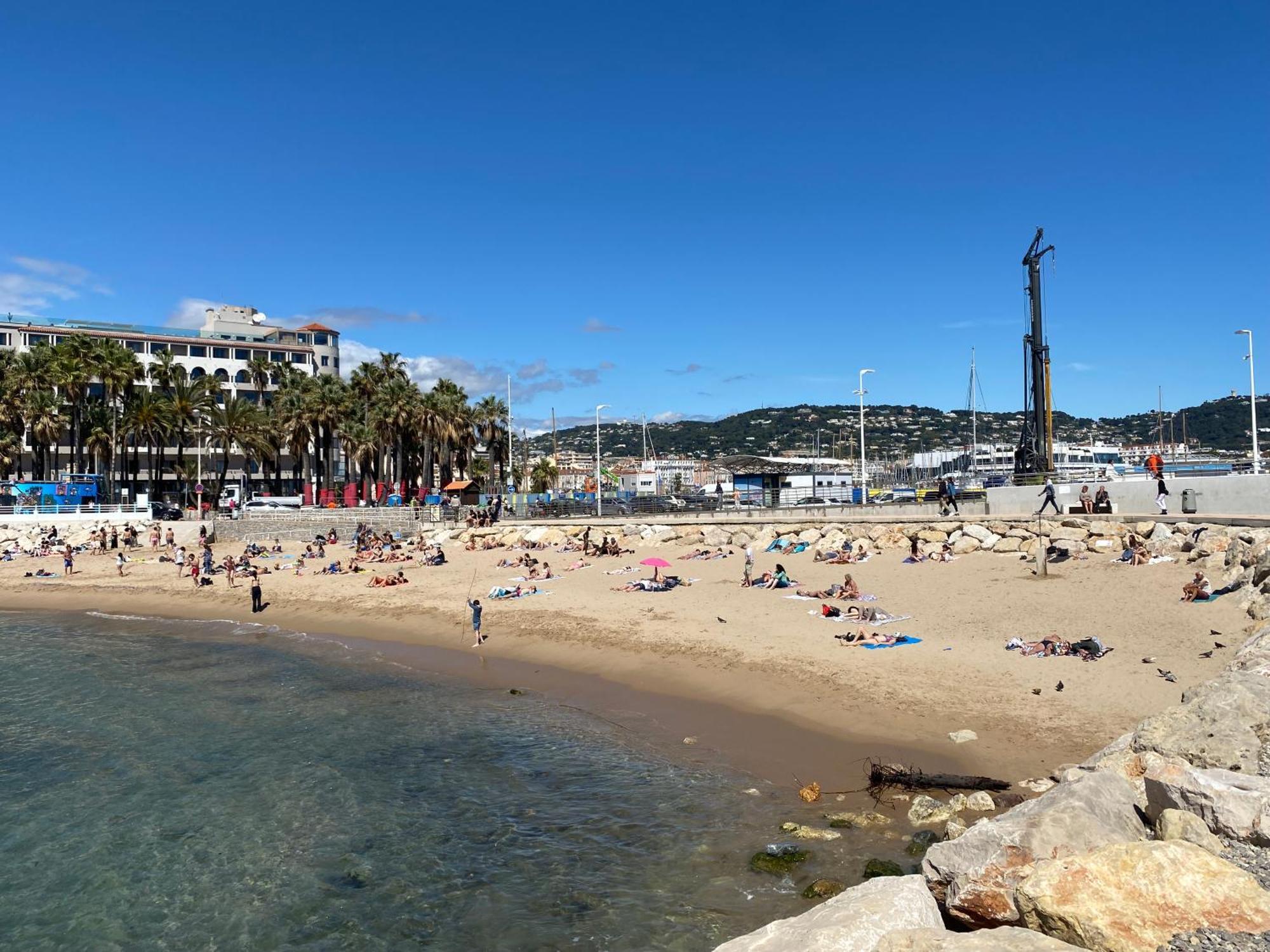 Climatise Au Calme Proche Et Palais Des Festivals Cannes
